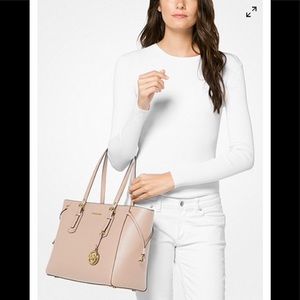 Michael Kors Medium Voyager Crossgrain Leather Tote Bag Brand new